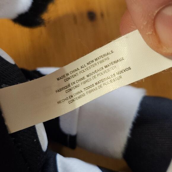 Chick-fil-A Eat Mor Chikin Cow Plush Stuffed Animal Bucket Hat Crossbody Toy - Picture 7 of 8